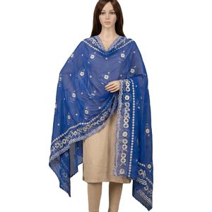 Chal Islámico de Poliéster Voile con Bordado Floral de Lujo en Pedrería Dorada, Transpirable, de Verano, Económico y con Flores Grandes - Product Image 1