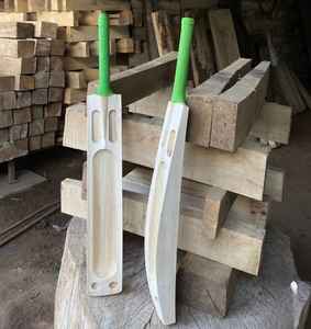 Bâton de cricket personnalisable, léger, en bois, style classique vintage, logo pour l'entraînement en plein air, jardin, fête, sports anglais - Product Image 4