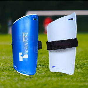 Espinilleras de espuma suave para mayor comodidad y absorción de impactos Espinilleras duraderas para protección resistente - Product Image 3