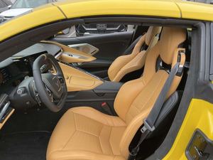 2024 Chevrolet Corvette Stingray 3LT Convertible Volante a la izquierda - Product Image 2