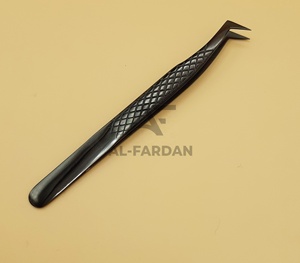 Pinzas para extensión de pestañas Russian Volume Boot, color negro plasma, con agarre de diamante, logotipo personalizado, pinzas para pestañas de volumen con punta de fibra. - Product Image 4
