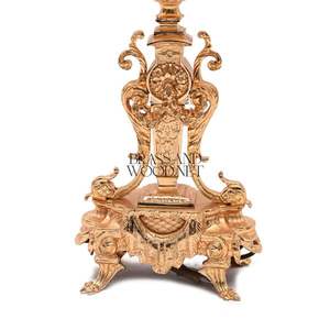 Lámpara de Mesa de Latón Dorado de Lujo con Pantalla de Tela Clásica, Iluminación Decorativa Ornamentada Hecha a Mano - Product Image 2