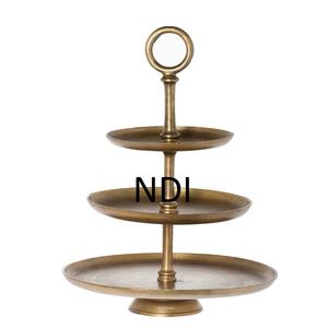 Soporte de exhibición de pasteles hecho a mano con forma personalizada para Navidad y celebraciones de bodas, herramientas para servir pasteles al precio más bajo - Product Image 1