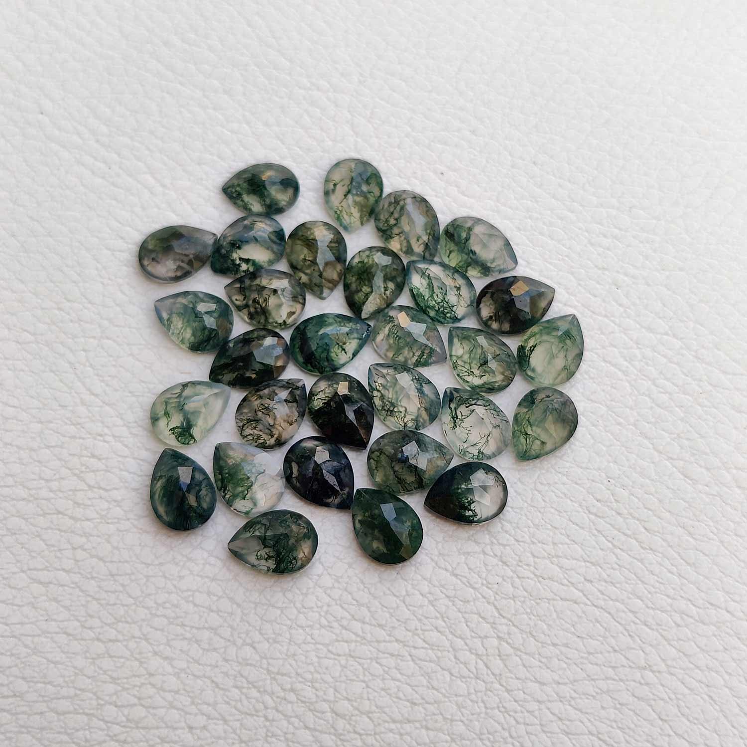 สีเขียว