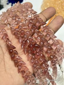 Cuarzo Rosa Fresa Natural AAA, facetado, en forma de briolette y lágrima, taladrado de fantasía, hilo de 8 pulgadas, 6x9mm aprox. - Product Image 3