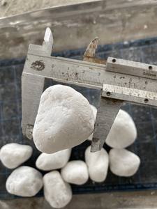 Cailloux de rivière en pierre d'oeuf naturelle de meilleure qualité Pierres rondes de galets blancs comme neige du Vietnam - Product Image 6