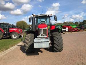 Nueva condición Tractores Manual Caja de cambios Dirección derecha Cuero oscuro Interior Diesel Euro VI Estándar de emisión R20 Tamaño del neumático - Product Image 3