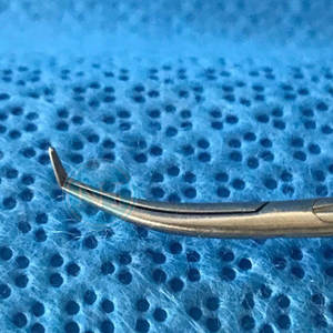 Pinzas de Sujeción Clayman de Alta Calidad a Precio de Fábrica, 12.5 cm, Puntas Anguladas, Instrumento Microquirúrgico Oftálmico - Product Image 5