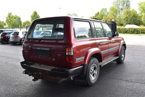 Sedán 4x4 Clásico de Ultra Lujo Usado, 2024, Vehículo Todoterreno de Tamaño Completo, Automático, 7 Plazas, Techo Panorámico, Carrocería Resistente - Product Image 4