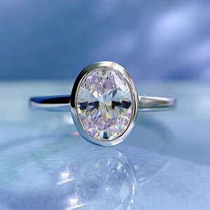 Wong Rain Anello in Argento Sterling 925 Placcato Oro 18K con Zircone Diamantato ad Alto Tenore di Carbonio Taglio Ovale 6*8 MM, Incastonatura a Griffe, Ideale per Feste - Product Image 1