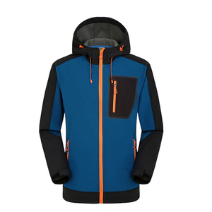 Chaqueta Softshell para Hombre de Alta Calidad con Logotipo Personalizado, Nueva Colección Profesional con Cuello Alto para Invierno, Transpirable - Product Image 1