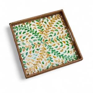 ถาดตกแต่งทำมือจากหวายโบฮีเมียน ประดับเปลือกหอยมุกธรรมชาติ งานฝีมือ ยืดหยุ่นได้ เป็นมิตรกับสิ่งแวดล้อม เหมาะสำหรับใช้บนโต๊ะที่บ้าน ผลิตในเวียดนาม - Product Image 3