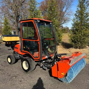 Livraison gratuite Souffleuse à neige Kubota F2690 50 heures Transmission hydrostatique Balai à neige Épandeur de sel Cabine fermée Diesel AWD - Product Image 2