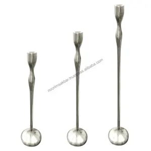 Bougeoir au design traditionnel fait à la main, support en aluminium nickelé de luxe pour la décoration intérieure, méthode d'impression personnalisée - Product Image 1