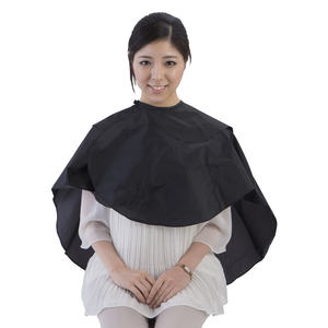 Cape de coiffure imperméable en tissu argenté basique - Product Image 3