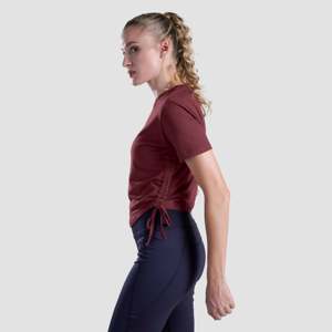 Camiseta Corta Color Borgoña Active Shape, Top Yogalicious con Diseño Elegante - Product Image 3