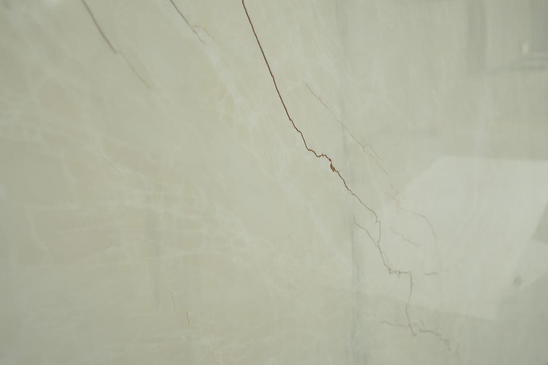 สีขาวงาช้าง