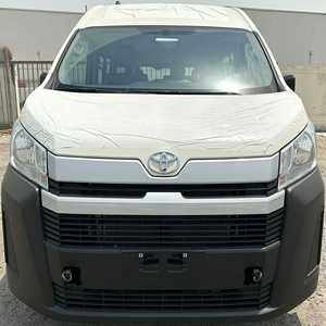 Casi Nueva, Como Nueva y a un Precio Increíble: Minivan T-Y HIACE DX 2.0L de 13 Plazas, Año 2025 - Product Image 1