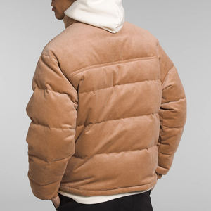 Elegante chaqueta acolchada de invierno para hombre con capucha logotipo personalizado en la parte delantera impermeable al aire libre proveedor OEM - Product Image 2