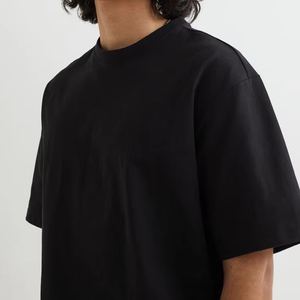 เสื้อยืดแขนสั้นใส่ได้ทั้งชายและหญิงผ้าคอตตอน100% มาใหม่พิมพ์ลายดอกไม้สีดำล้วน - Product Image 1