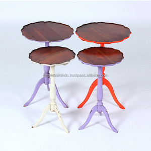 La serie de mesas de centro 1314 está hecha de madera de caoba envejecida de alta calidad con un acabado liso y pulido, y se vende a un precio asequible. - Product Image 2