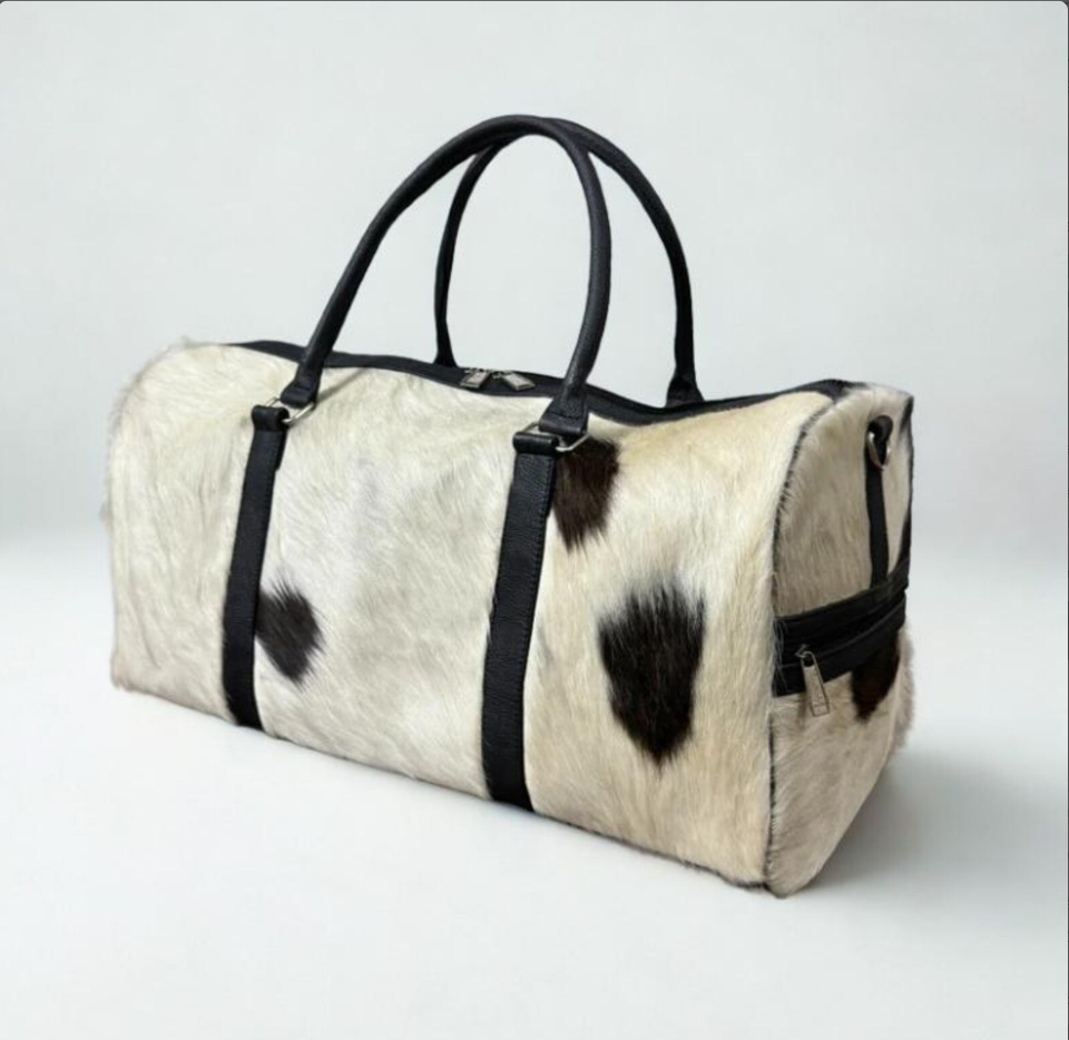 สีขาวและสีน้ำตาล