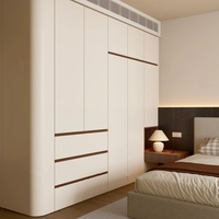 Armoire de chambre à coucher minimaliste moderne, allant du sol au plafond, avec un design personnalisé tout neuf et des matériaux écologiques