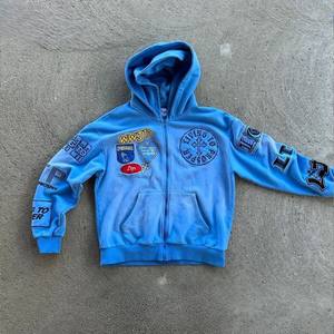 เสื้อฮู้ดดี้สตรีทแวร์ปี 2026 ผลิตตามสั่ง พร้อมป้ายปักโลโก้แบบกำหนดเอง ผ้าเฟรนช์เทอร์รี่ ล้างสีแบบแอซิดวอช ลายนูน ซิปหน้า สำหรับผู้ชาย - Product Image 4