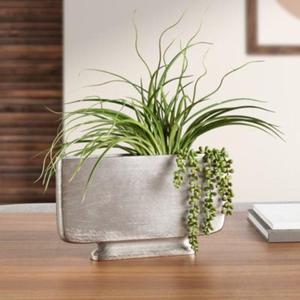 Maceta de Aluminio de Alta Calidad, Diseño Clásico Contemporáneo, Acabado Pulido Plateado para Hogar, Bodas y Mesas - Product Image 1