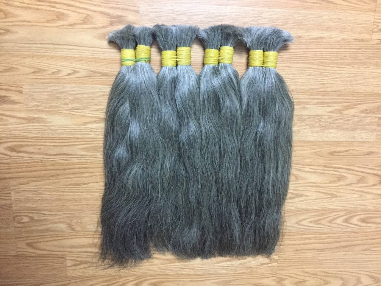 Cheveux gris naturel