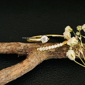 Bague enroulée ouverte en or massif 14 carats avec diamant cultivé en laboratoire. - Product Image 1