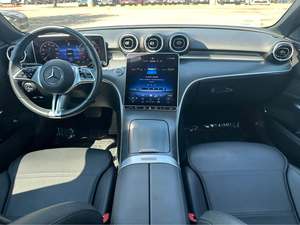 Bien mantenido 2024 Mercede-s-Ben-z c-class C 300 4MATI-C Sedan 4D - Product Image 3