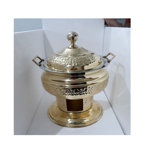 Lujoso plato de frotamiento de metal de latón martillado con acabado de espejo redondo dorado de 6 litros para restaurantes y cafetería Buffetware - Product Image 4