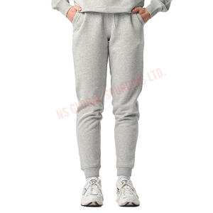 Bas de style survêtement à cordon de serrage confortable et décontracté conçu pour les pantalons de survêtement pour femmes - Product Image 1