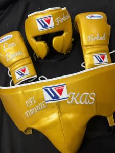 Ensembles de boxe personnalisés avec nom en cuir de vache de haute qualité fabriqués sur demande personnalisée disponibles dans toutes les couleurs - Product Image 3