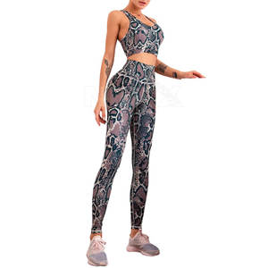 Último diseño al por mayor Mujeres Yoga Set Pakistán Fabricación Diseño único Mujeres Yoga Set para la venta - Product Image 4