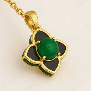 Pendentif en or jaune massif 14 carats personnalisé fait à la main Malachite pierres précieuses émail noir rhodié forme de fleur pendentifs fins breloques - Product Image 1