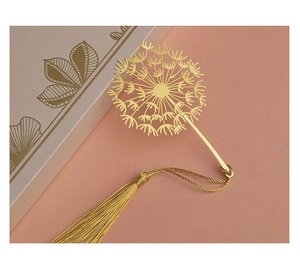 Marcapáginas de Metal Grabado Exquisito con Frases Inspiradoras, Motivos Decorativos y Acabado Duradero - Product Image 1