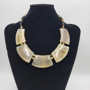 Collier en corne de buffle d'eau de Style nautique fait à la main pour les femmes sculptées Agate décoration taille personnalisée prix Offre Spéciale bijoux en corne - Product Image 3