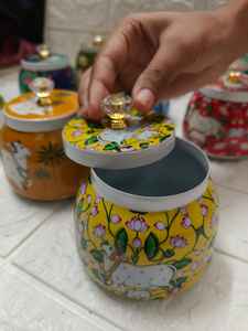 ชุดถาดวัวสไตล์อินเดียแบบใช้ซ้ำได้ พร้อมโถทองเหลืองและเชิงเทียนรูปดอกบัว สำหรับตกแต่งบ้านและงานเทศกาล - Product Image 5