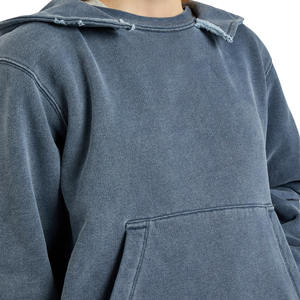 เสื้อฮู้ดดี้ผู้หญิงสั่งทำขายส่ง สไตล์วินเทจ ลุคทำเก่า แบบสวมหัว ผ้าเทอร์รี่ฟลีซ ขอบดิบ ปักตรา รับผลิตตามแบบ (OEM) เสื้อผ้าขายส่งจำนวนมาก - Product Image 5