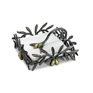 Porte-serviettes de mariage avec des motifs complexes en métal lotus ajoutant de l'élégance à la décoration de table de votre événement - Product Image 6