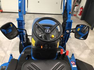 Cortacésped LS bastante usado de 28V de 4 tiempos con cargador frontal y retroexcavadora a la venta | Cortacésped 2024 con cargador frontal y retroexcavadora - Product Image 2