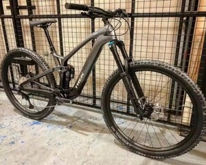 Nuevas Ventas Originales para 2023 TREK TOP FUEL EXE 9.7 - Product Image 1