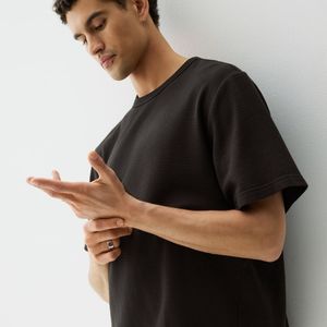 T-shirt pour homme en matériau durable et entièrement personnalisé T-shirt pour homme de qualité supérieure avec prix de gros - Product Image 2