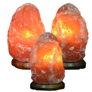 Lampe au sel rose de l'Himalaya Lampe sculptée de couleur naturelle du Pakistan Fabriquée et vendue en gros - Product Image 3