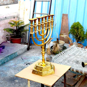 Bougeoir Menorah en métal traditionnel fait à la main pour la maison Hanukkah religieuse et décor de Noël pour l'éclairage Menorah - Product Image 3