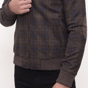 Veste en fourrure marron à manches longues 100% laine, personnalisable avec un design d'hiver brodé, col boutonné, logo sur le devant, vente en gros - Product Image 3