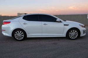 Kia Optima EX Edición Especial Usado, Año 2015, con Personalización OEM y Construcción de Acero de Grado Industrial - Product Image 4