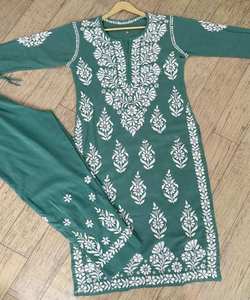 Fashion Fusion: estilo pakistaní Salwar Kameez: fusión de estilos tradicionales y modernos, creando una moda elegante y elegante - Product Image 4